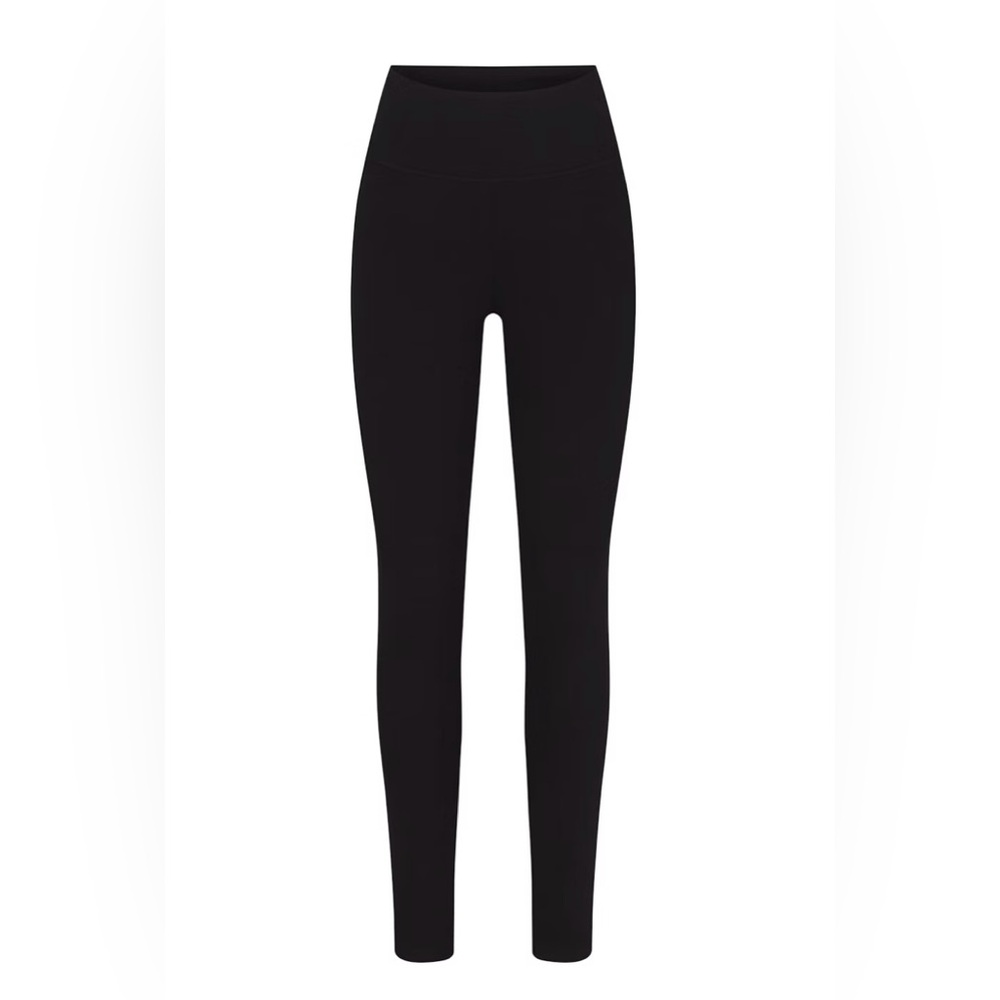 SKIMS OUTDOOR HIGH-WAISTED LEGGING | ONYX | NWOT. XS.